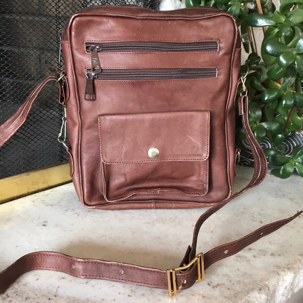 Vintage brown leather satchel shoulder bag